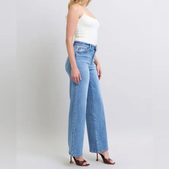 NWT Judy Blue PLUS + REG Size Medium Wash High Rise Wide Leg Jeans - Picture 10 of 16